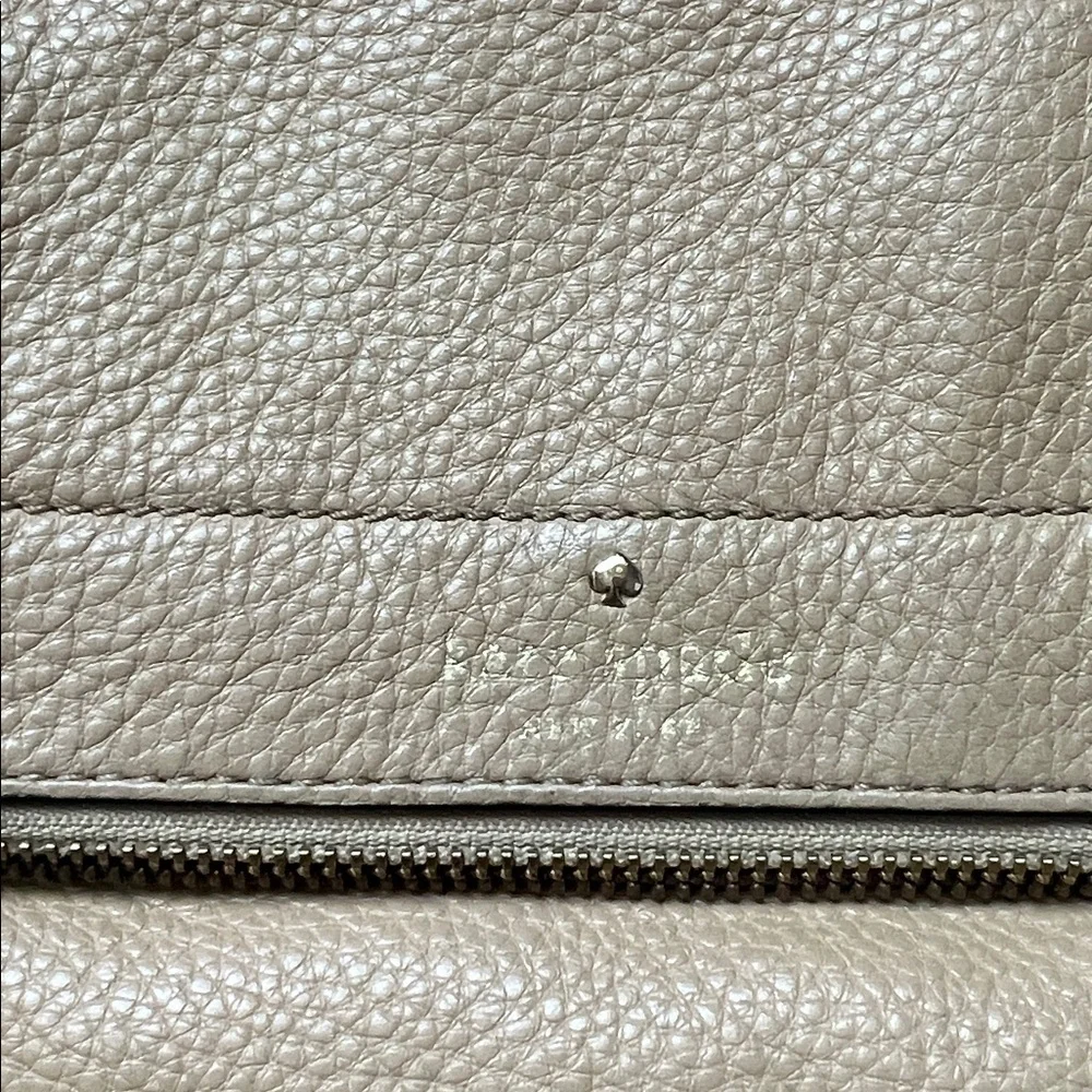 Kate Spade Mansfield Mariana leather crossbody bag in beige pebbled leather
